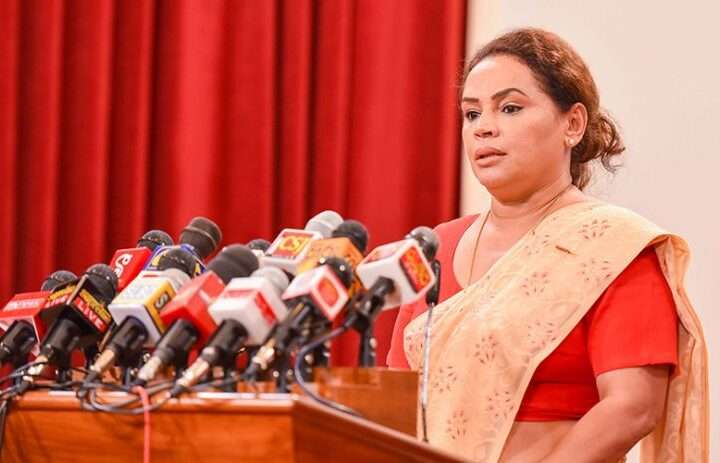 நீதிமன்றில் ஆஜராகத் தவறிய டயானா கமகேவுக்கு எதிராகக் திறந்த பிடியாணை!