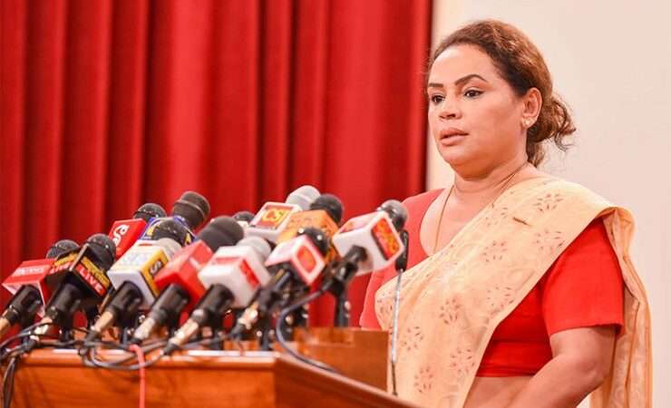 நீதிமன்றில் ஆஜராகத் தவறிய டயானா கமகேவுக்கு எதிராகக் திறந்த பிடியாணை!