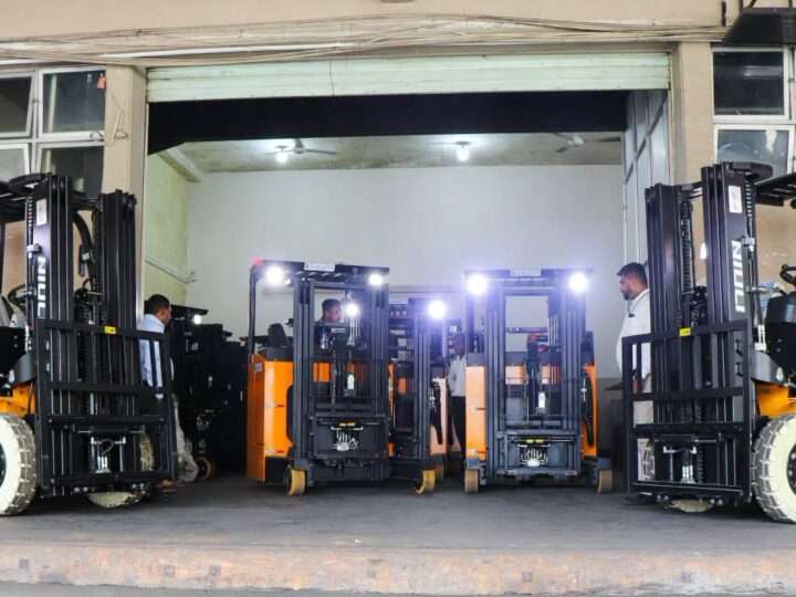 ரூ.130 மில்லியன் செலவில் மருத்துவ விநியோகப் பிரிவுக்கு 15 நவீன வாகனங்கள்!