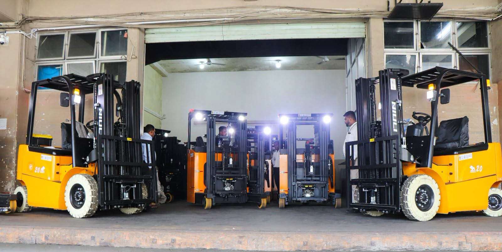 ரூ.130 மில்லியன் செலவில் மருத்துவ விநியோகப் பிரிவுக்கு 15 நவீன வாகனங்கள்!